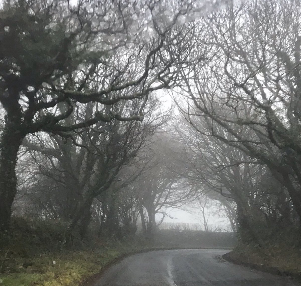 whatracheldoes's tweet photo. In a beautiful space on Bodmin Moor, 2 bright &amp; brilliant women got in a studio... &amp; started some meaningful conversations. Today was the recording for Ep 2 of the @thinkingwomentv podcast &amp; I was invited to join them. Few nerves-but loved it! Tune in 27 Jan 8pm 💡 @deValoisPens https://t.co/MyCRakEUGu
