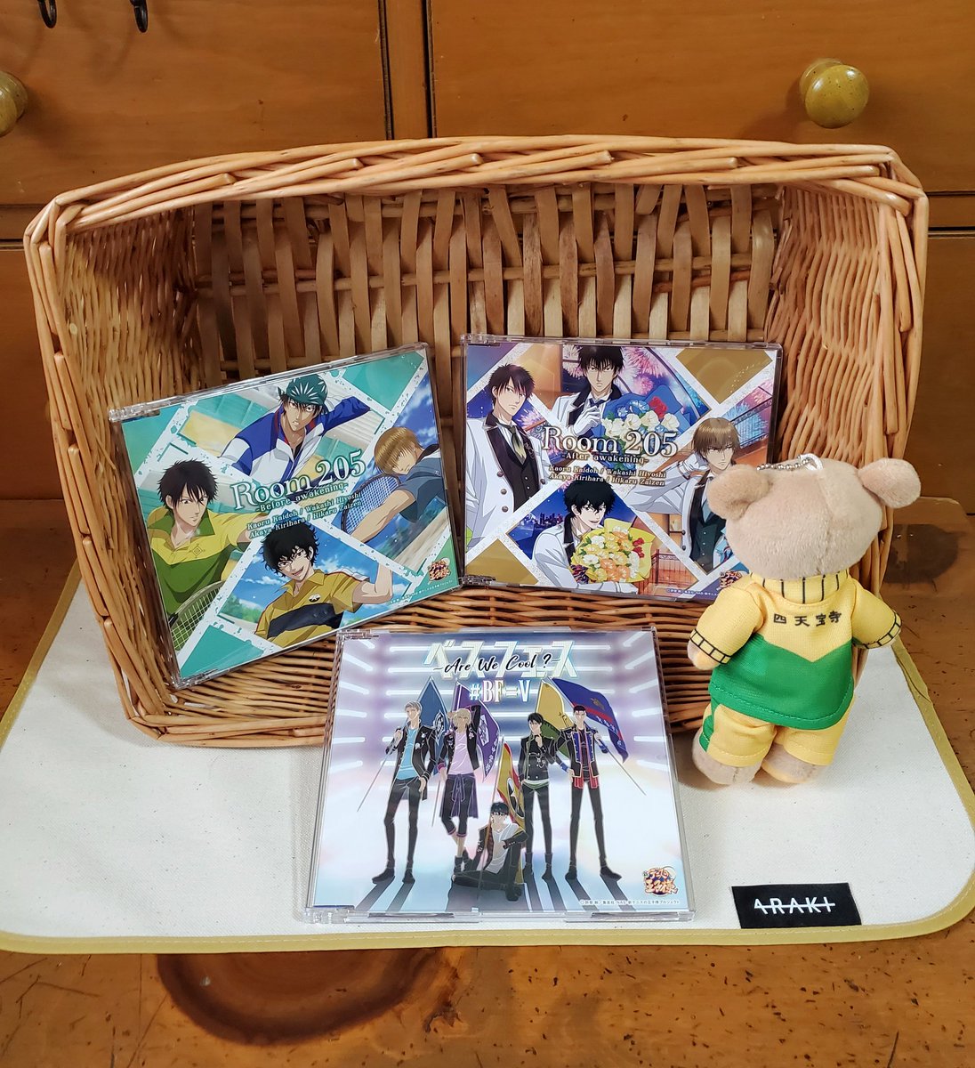 Chukari Di Twitter 財前光 あらやん 昨日発売 取りに行ってきた 3曲ともカッコイイ曲 財前 光 Cv 荒木宏文 あらやんの歌声好きなんだよね めちゃめちゃイイ声 テニプリ テニラビ 財前光 荒木宏文 Chukari Di Twitter 財前光 あらやん 昨日発売 取りに行ってきた 3曲ともカッコイイ曲 財前 光 Cv 荒木宏文 あらやんの歌声好きなんだよね めちゃめちゃイイ声 テニプリ テニラビ 財前光 荒木宏文
