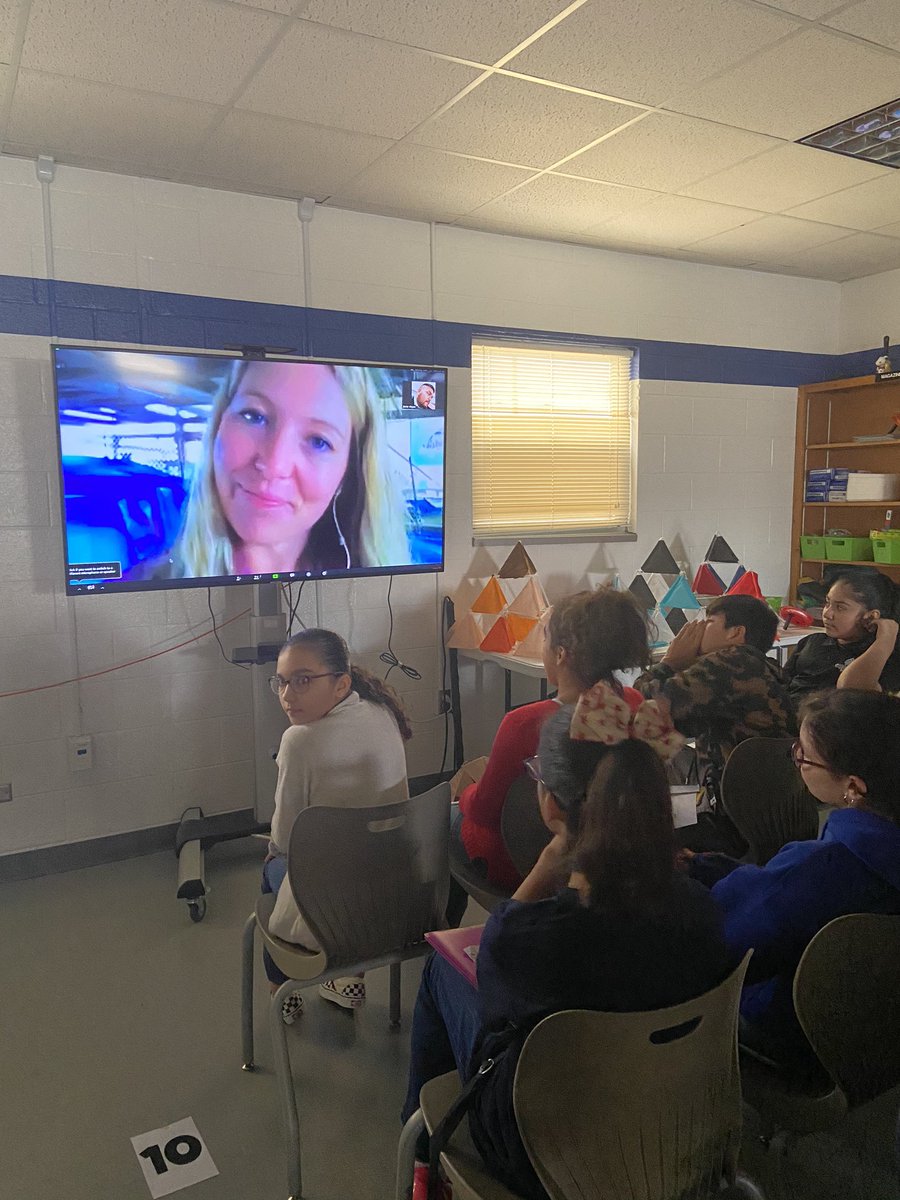 stem2prep's tweet photo. A new initiative for us this semester is connecting with community partners to provide our students with real-world and career experience in a variety of STEM fields. Thank you to our partner @SeaTurtleInc for the Virtual Field Trip. @MataHCISD @JavierAlejosJr1 #ExperienceHCISD https://t.co/BnoGUhoQHP