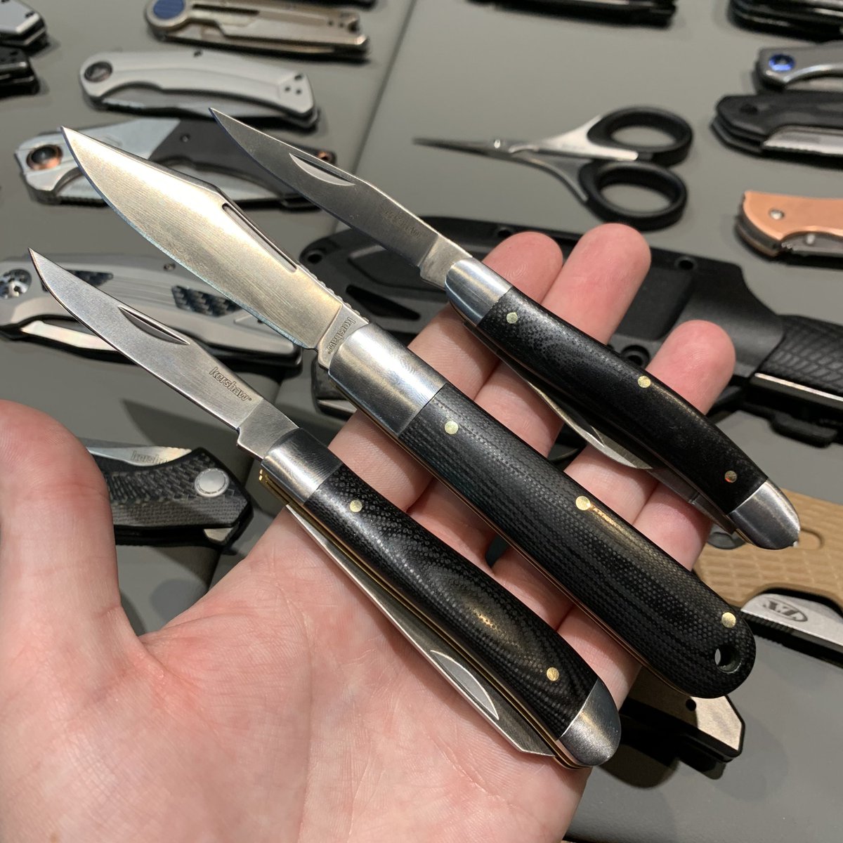 St. Nick's Knives tweet media
