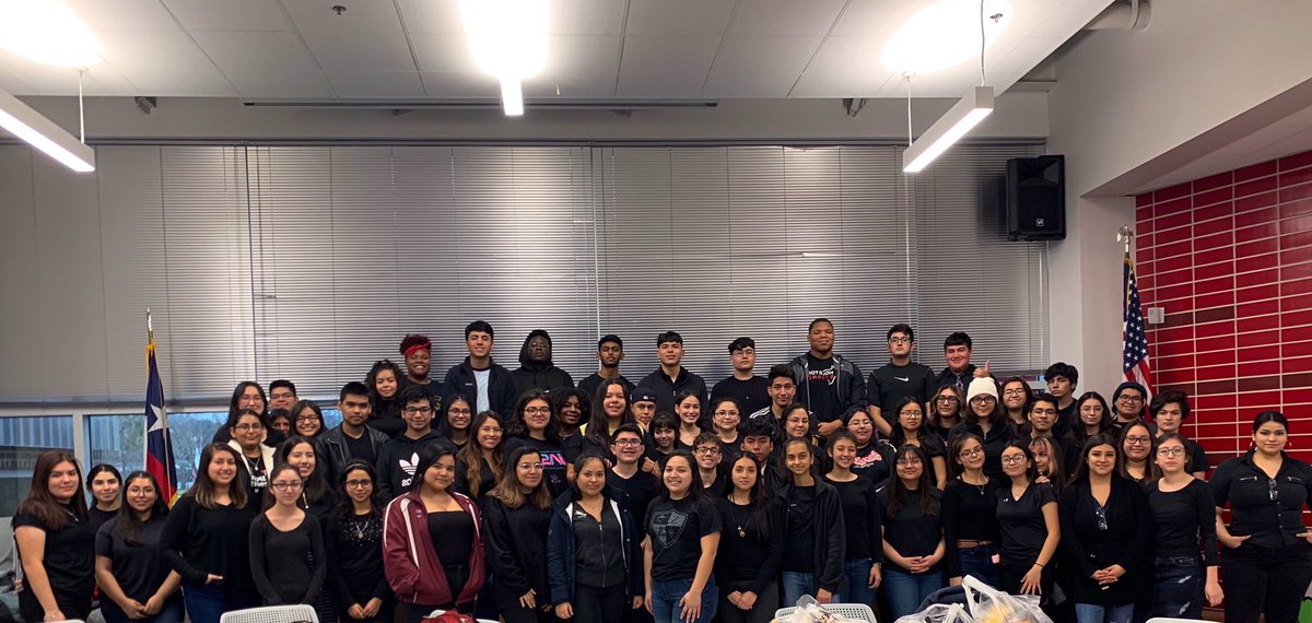 NHECHS_NHS's tweet photo. NHS members wore black to their meeting to raise awareness on campus for sleeping disorders.  🖤 https://t.co/UXiLtWY8Ap