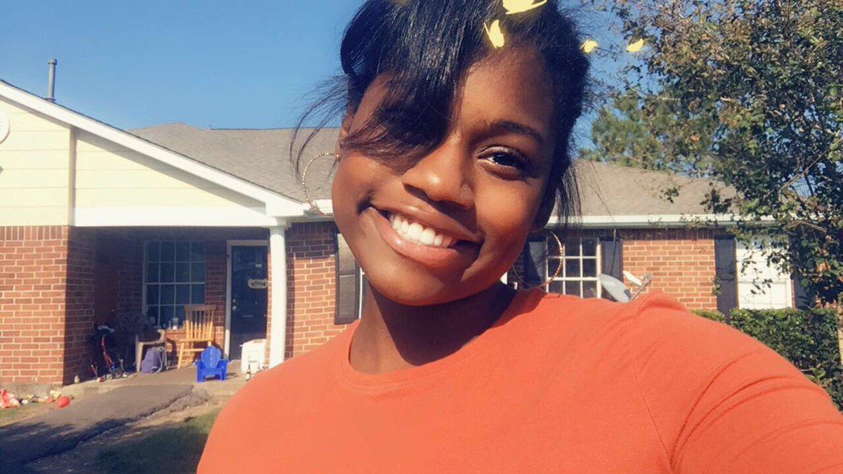 Hinding my demons is pretty hard!✌🏽🙃