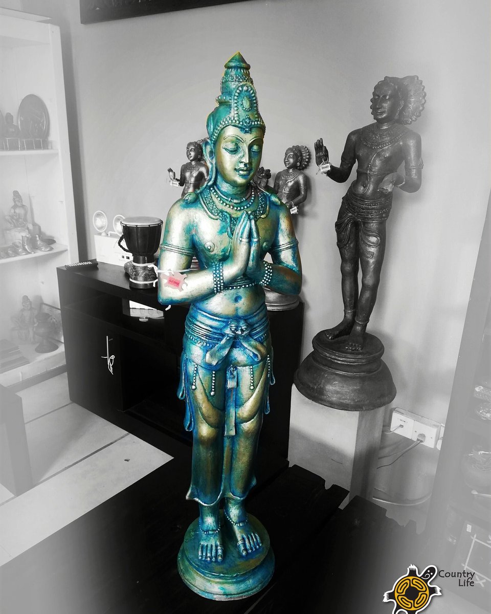 Countrylifesri1's tweet photo. Bodhisattva Statue #countrylifesl #statues #fiber #fiberstatues #bodhisattva #buddhist #buddhism #religious #srilankamade #madeinsrilanka #luxurylifestyle #stylish #luxuryliving #modenhome #srilankaarchitecture #colomboshopping #shoppingsrilanka #colombo #srilanka🇱🇰 https://t.co/yxRMDcPwkH