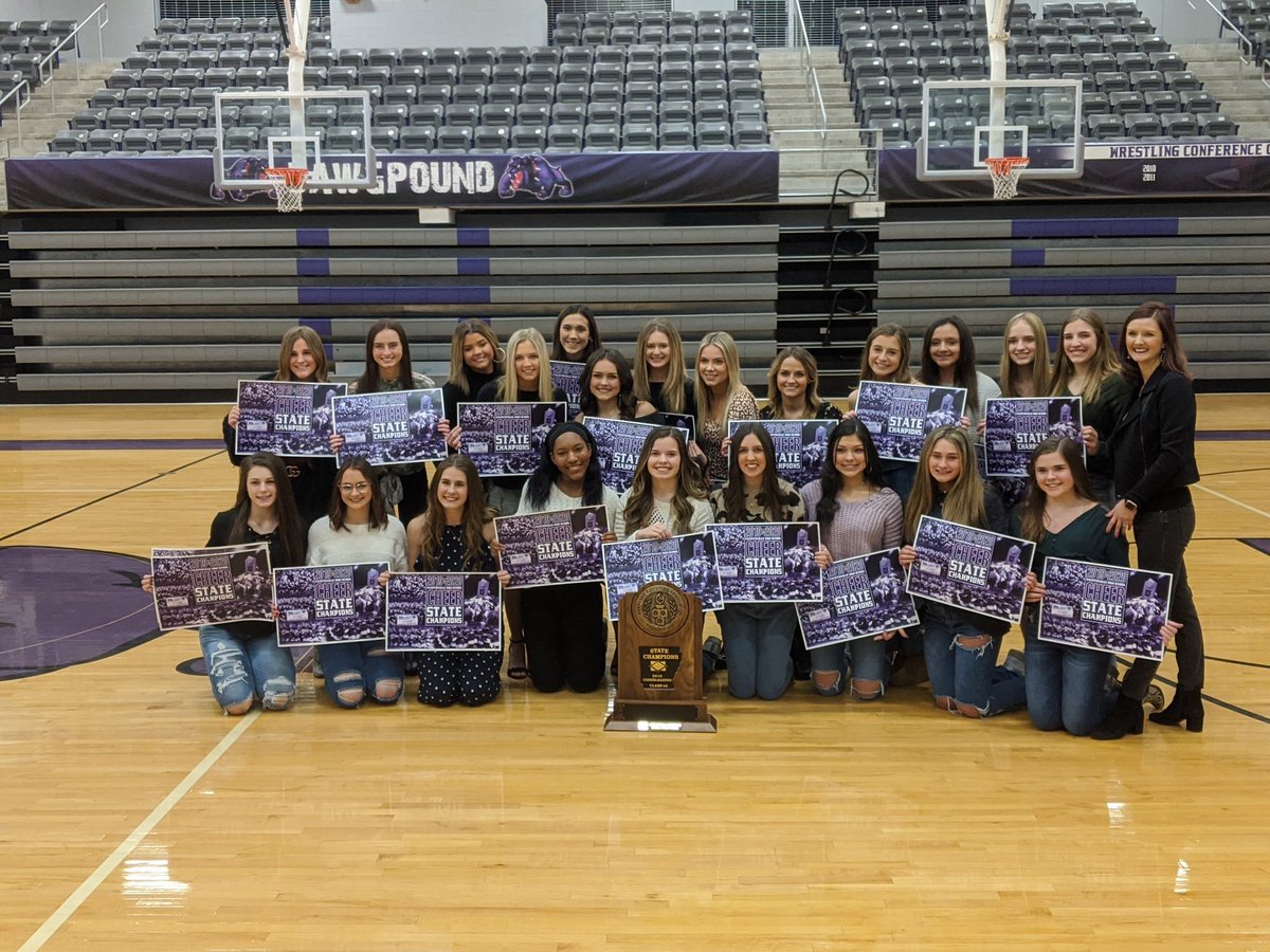 jaydostal's tweet photo. Awesome night @FayettevilleHS celebrating @fhsdanz and @fhscheerdogs to celebrate their State Championships. That's 150 and 151 respectively. #PurpleReign https://t.co/jRjINtxOrt