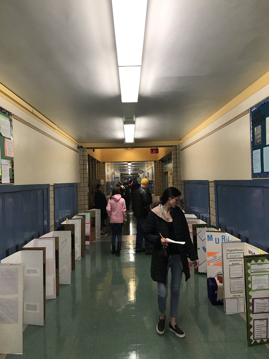kwhitfield211's tweet photo. Awesome Job Schiller Engineers! Science Fair was a success! Winners will be announced tomorrow. Thanks to all of our supportive parents! @mbutzler1 @STEAMPrincipal @PghSchiller https://t.co/XLbBzwqMEr