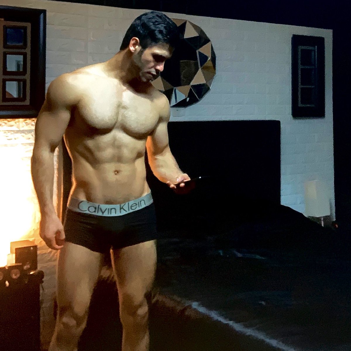 SDFashionAcade1's tweet photo. American Actor Stefano Suaros #stefanosuaros #stefanoamericanactor #model #actor #celebrity #supermodel #starlife https://t.co/86EGsbcO2U