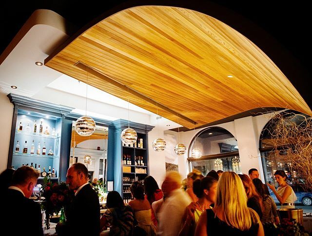 ernstwallner's tweet photo. That time I got asked by @chefvbarry to hang a massive wood arch over the bar...and had a week of sleepless night to figure out how to do it.  Thank you
•
•
•
#bar #design #cedar #arch #framinglife #torontofood https://t.co/bxBW1Va8JW