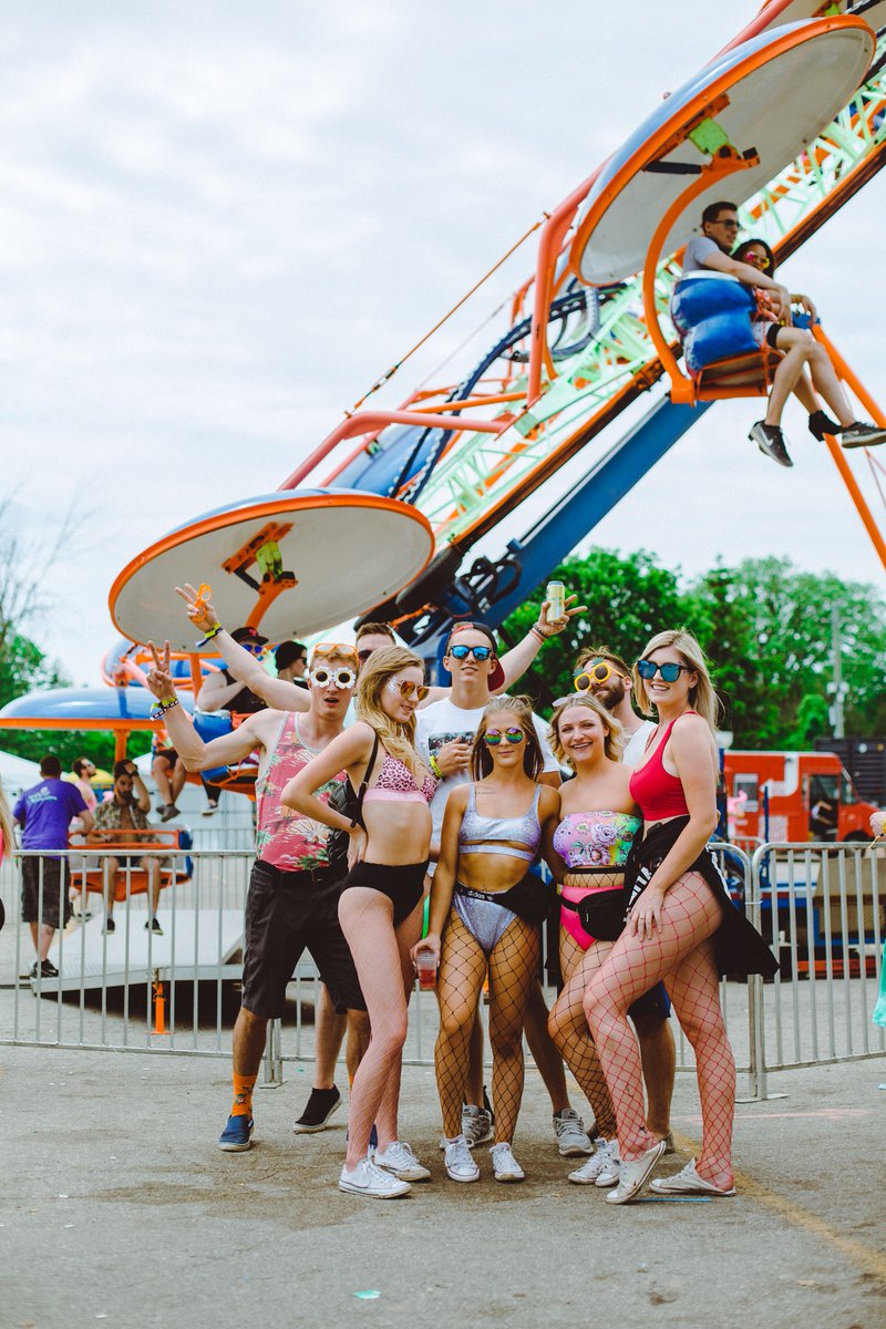 showpassevents's tweet photo. This idea of a Theme Park in the middle of a Rave is a swell idea. #justDandy #basshead 
🎧
Learn more about 👉 @EverAfterFest 
#rave #ravesquad #rides #eamf2020 #festie
🎧
PS. 2020 Lineup drops tomorrow. https://t.co/IkTkSZGWtg