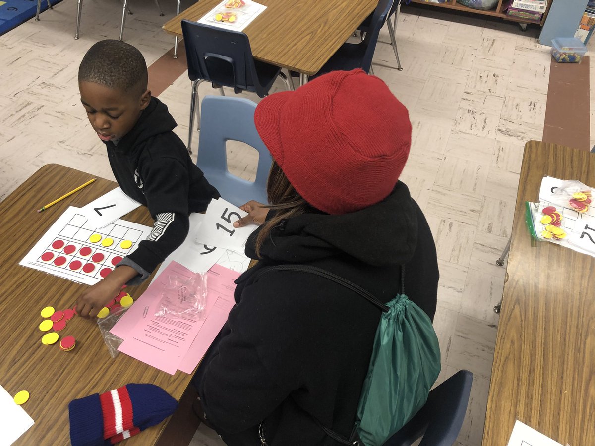 JohnBayneES's tweet photo. Thank you to @JBaynePTO for representing the old school at tonight’s Family Math Night! @PGCPS_DFSP @Title1_PGCPS @JohnBayneES @SHERRIH5515035 https://t.co/J6QHPIERX3