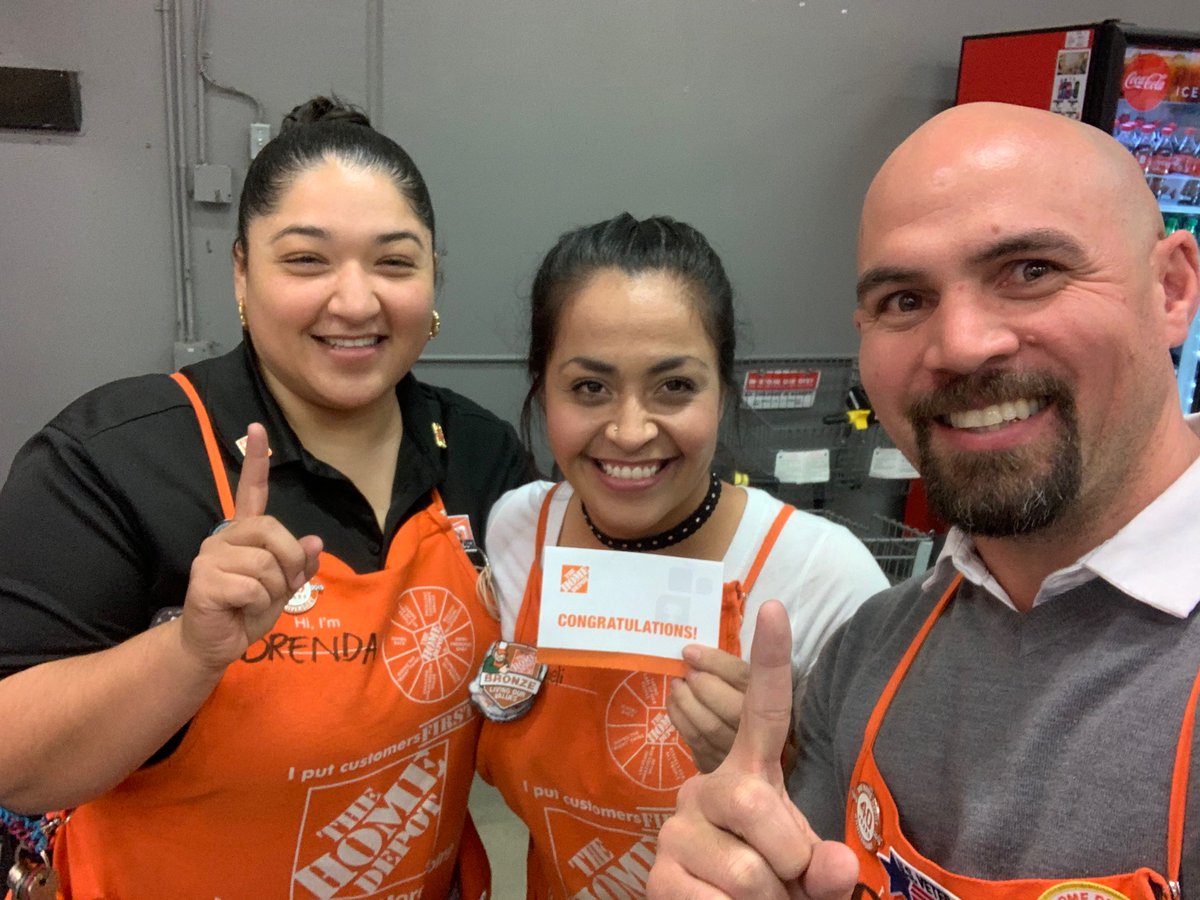 Time for some recognition! New cashier Sandra, less than 30 days, awarded 1st homer for being on the VOC 3x this week (so far). Also, 90 day cashier Nayeli received her 1st Bronze milestone today. <a href="/lululee27x/">Lulu Lee</a> <a href="/LemonGroveHD/">Lemon Grove Home Depot</a> <a href="/dustin_woolsey/">Dustin C Woolsey</a> <a href="/RonDbolt/">Ron Reinbolt</a> @jromero977 <a href="/MageeJosh/">Josh Magee</a>
