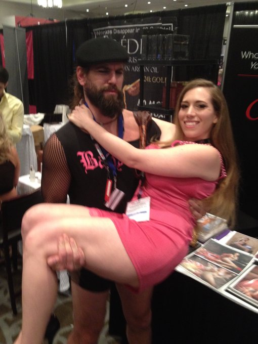 I will not be attending AVN this year.  Sadly no convention floor 'lift and carry" from me this year<a href="/tag/shorts"class="tags"><span>#shorts</span></a><a href="/tag/belly"class="tags"><span>#belly</span></a>