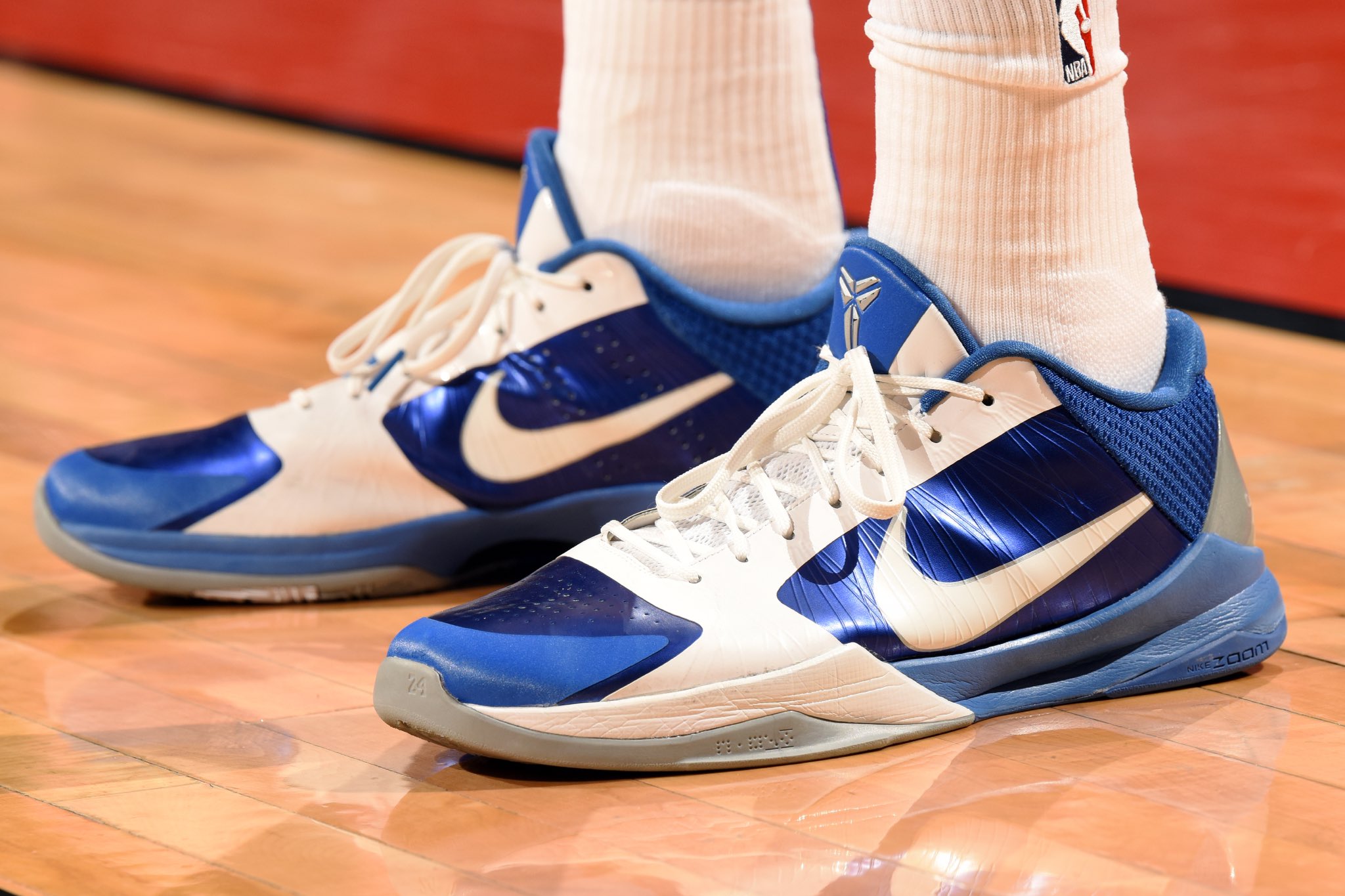 NBA KICKS on X Tobias Harris breaks out the Nike Kobe 5 in Toronto NBAKicks https t d7O7st8N3Q X