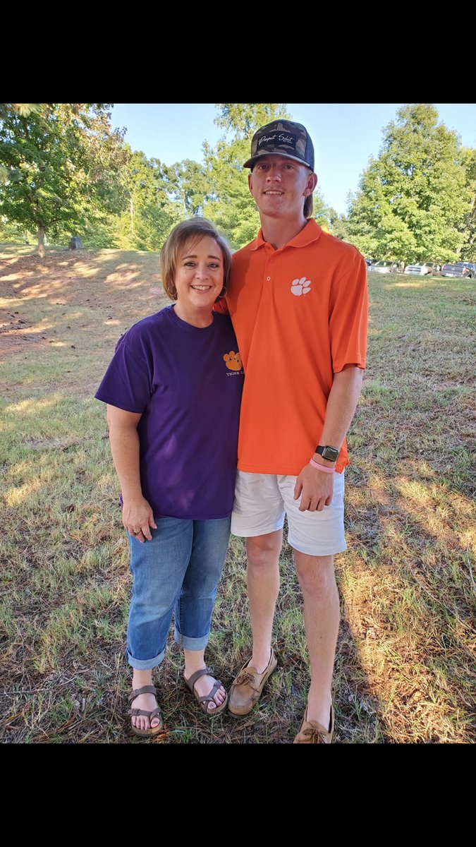 RettWages's tweet photo. Honestly can say I wish I was back home. College is fun and all but these are the ones I miss the most. Ready to be back home. https://t.co/txQunsyzVF