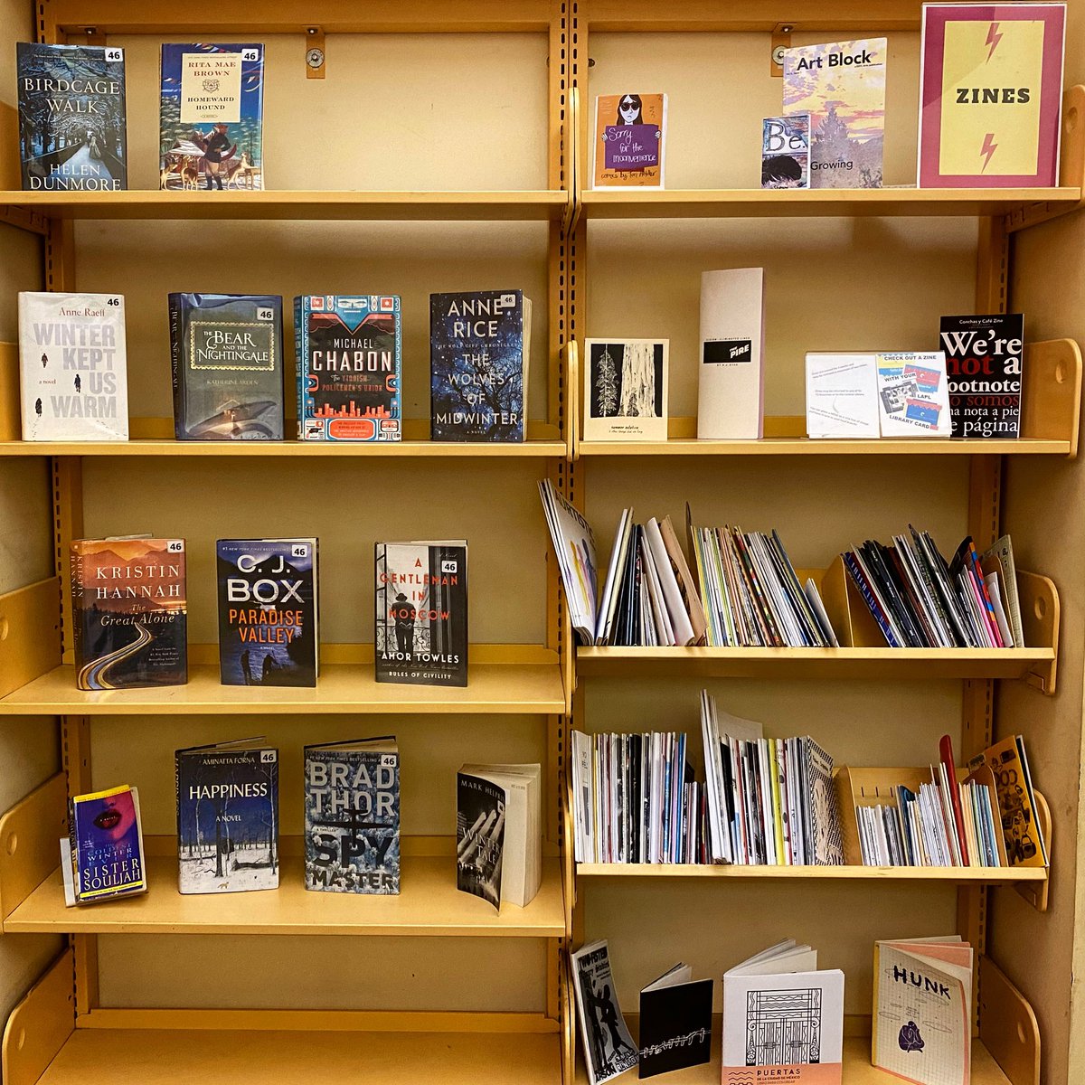 BaldwinHills's tweet image. Happy national #LibraryShelfieDay from #BaldwinHillsLibrary!
.
#laplzinelibrary #laplzines #zinelibrary #zine #lazinefest #oczinefest #lbzinefest #zines #zinelibraries