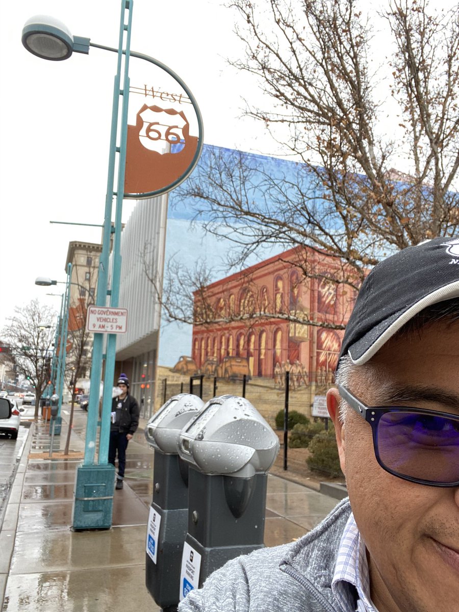 SergioMirandaUS's tweet photo. Route 66 and authentic #NewMex @ El Pinto #Albuquerque #Sopapillas #ChristmasStyleRedGreenChiles #Margaritas https://t.co/odE5Kg6oBn