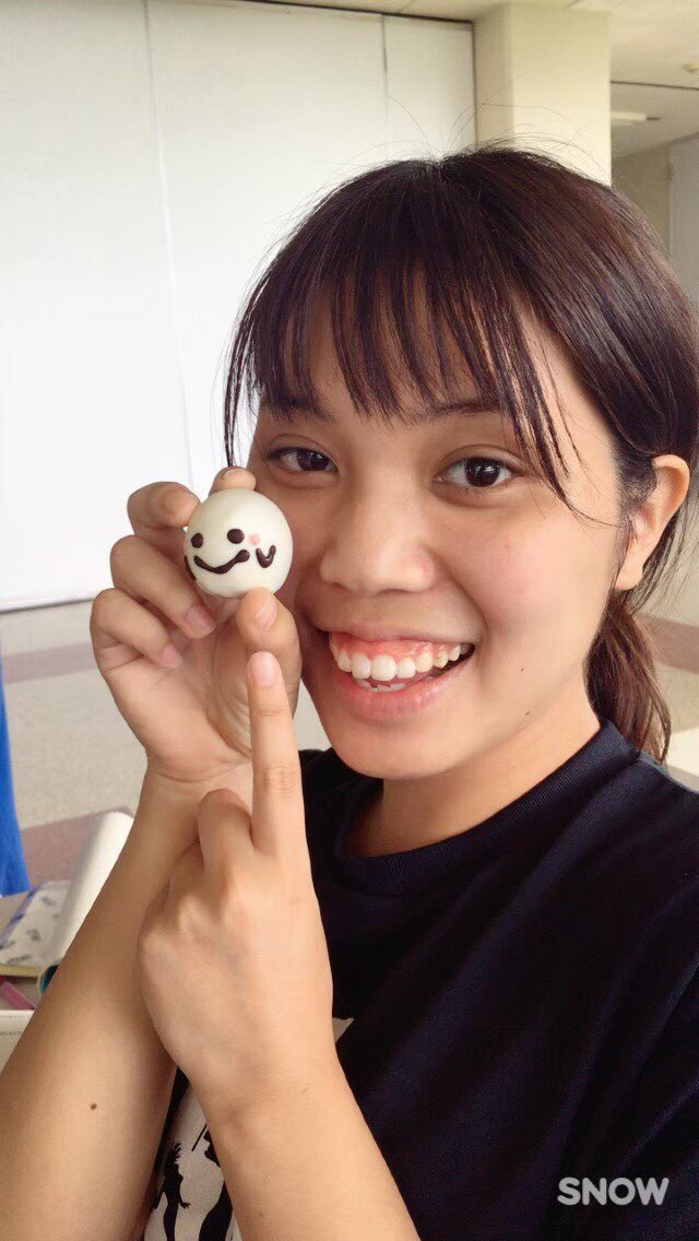 BIO_graduation's tweet photo. お次に紹介するのは、お色気ムンムンなナティカさま💋
ジャクソン高校のダンスクルーなんだけど、あの…えっと……存在がエロすぎて心の中の中2男子が鼻血出してる…
シエネガと2人で笑いを巻き起こしまくる姿をお楽しみに！
(ほんとに今年で最後！？本人もキャラクターを見てたら元気がでます。すき) https://t.co/lMQLUHvvFs