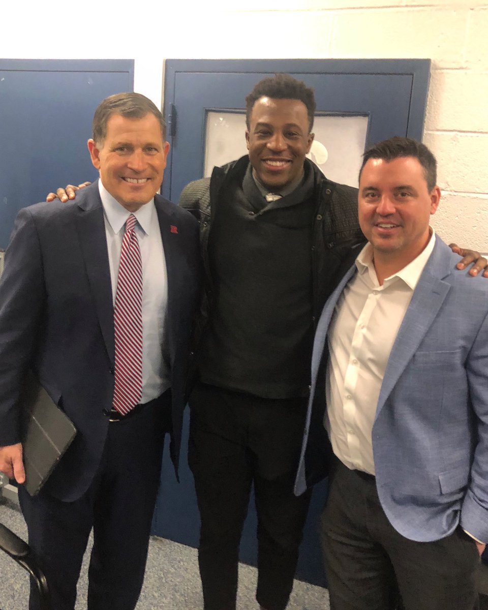 Thank you @CoachNunz and @GregSchiano for stopping by today! Glad to hear some great things about @iamv15k. #CHOP #Ohana #Rfootball @RFootball