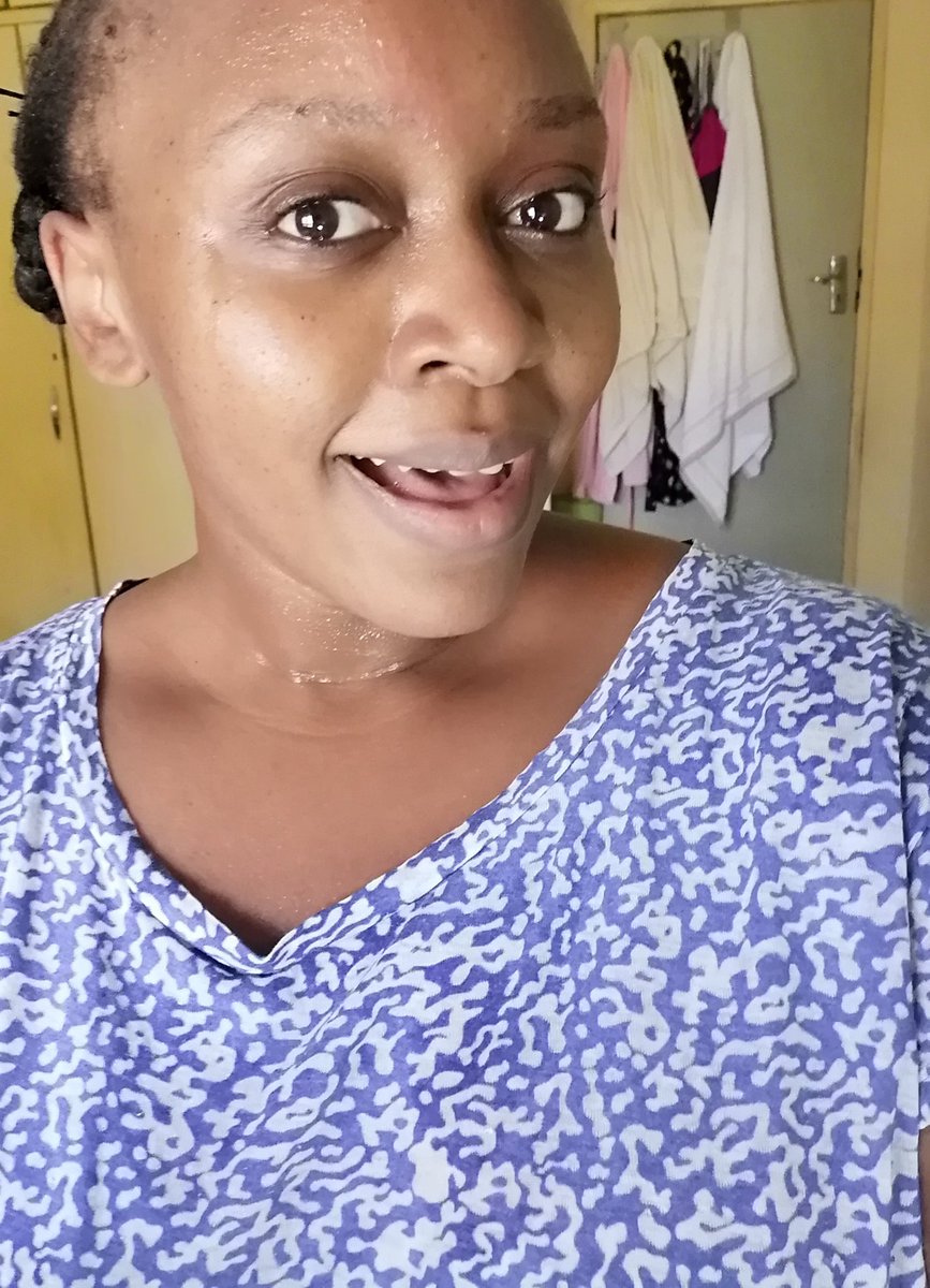 lupwesha's tweet photo. No weights, no problem! The sweat was real today, couldn't even pretend not to be out of breath for this selfie 🥵🥵
#HardAndFast #CardioAbs #SeeMeGlow #MarshmallowAbs https://t.co/M6nOpUhp3X