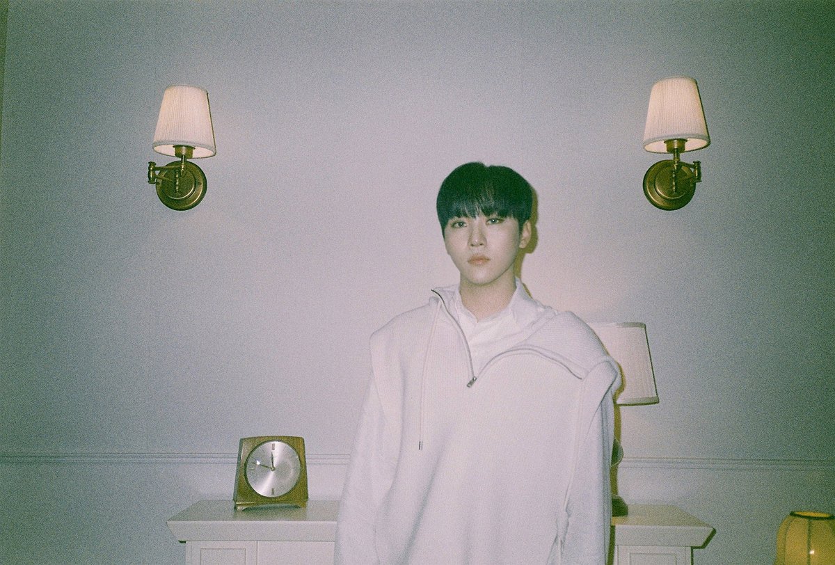 pledis_17's tweet photo. [17'S 승관] 1월 21일 YMMD앨범 1주년 꼭 챙겨줘야지 생각했는데 내 정신 좀 보세....ㅜ
가장 추운 시기에 나왔지만 우리에겐
가장 따뜻했던 앨범, 오랜만에 홈 들어야겠다🏠 https://t.co/VR2AoSudz9
