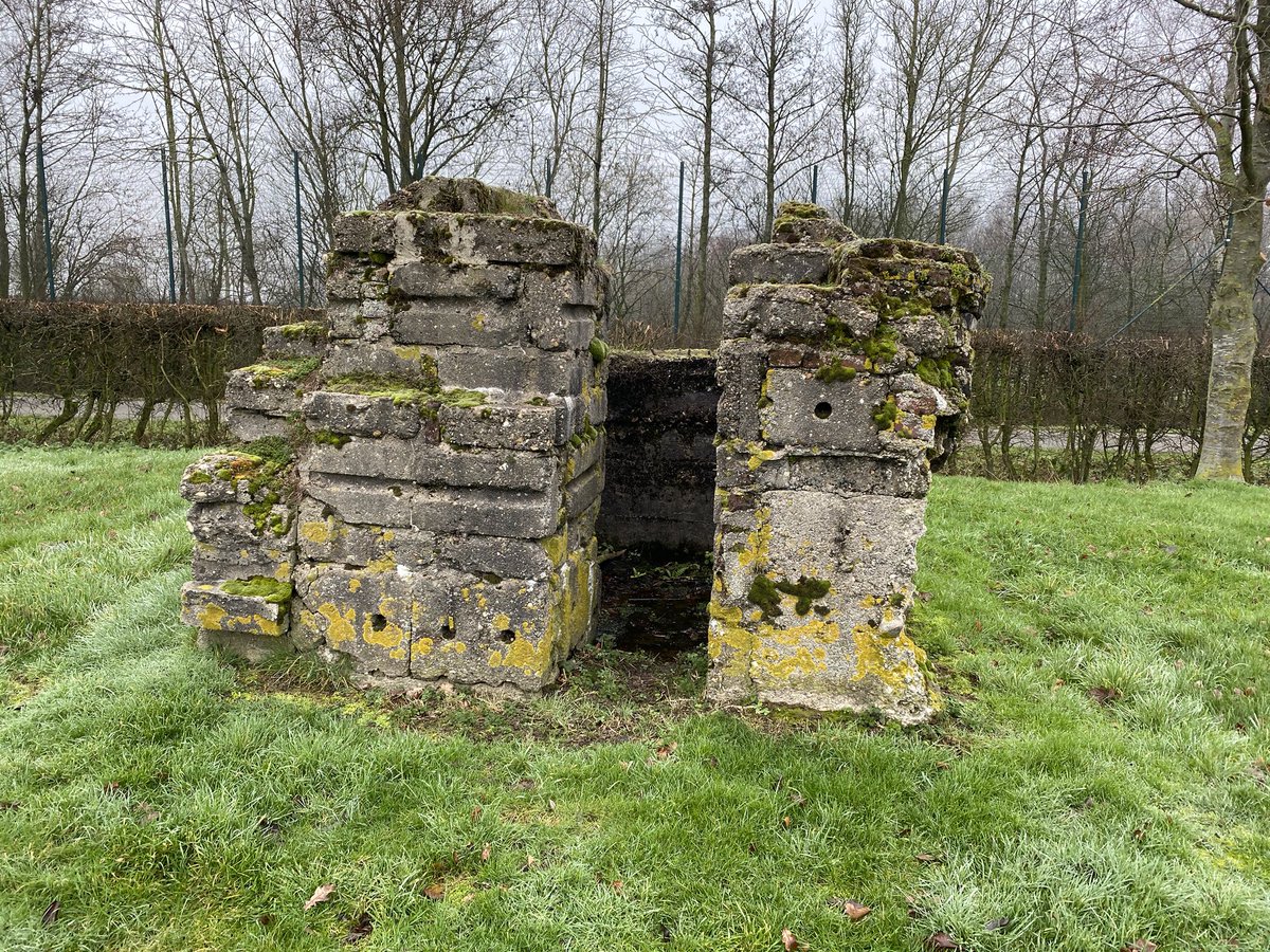 28th May 1100hrs, All morning skirmishes take place in the woods around the farm and the now golf club house. The Germans finally knock out D Coy’s machine gun that was situated on the FWW bunker.