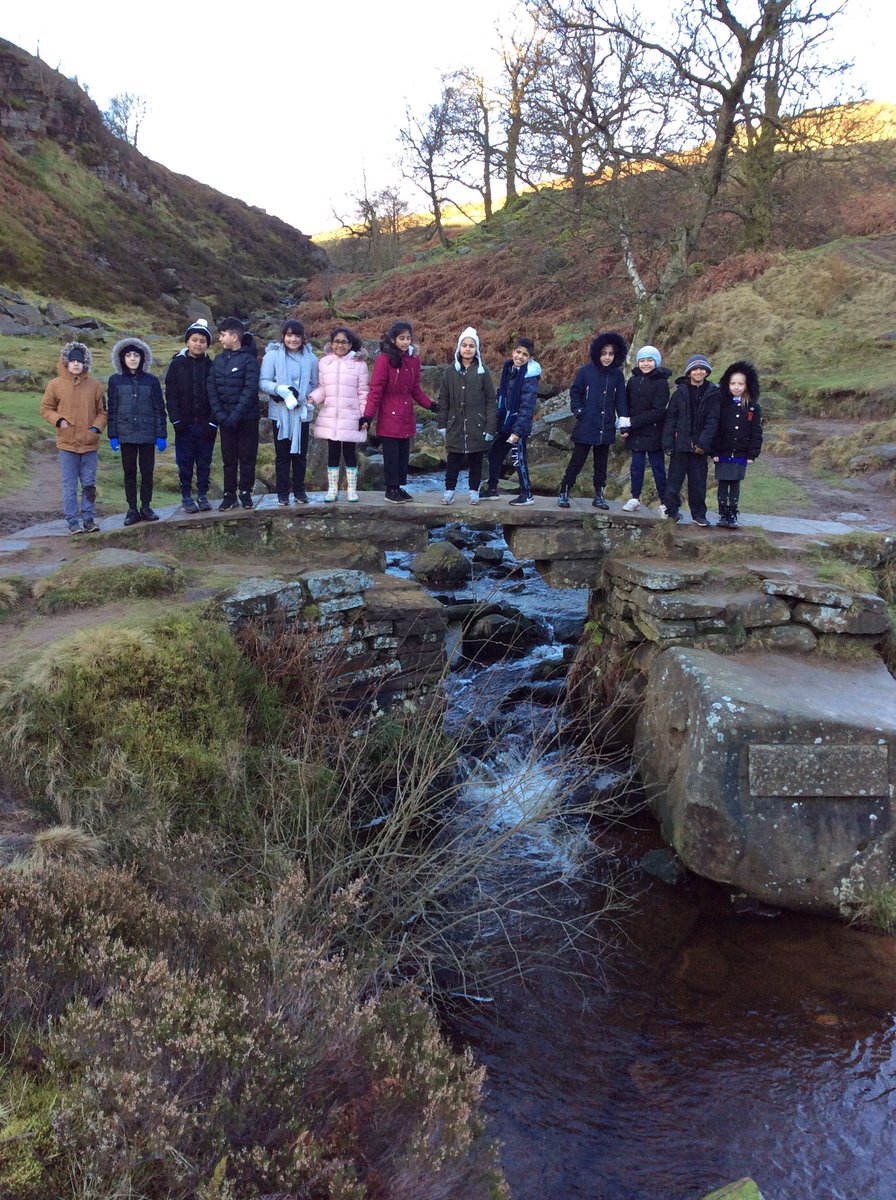 ECS_Keighley's tweet photo. Year 5 walking to Bronte Waterfall in the sunshine.#outdoorlearning #mud #amazingviews #excitingadventure https://t.co/Bdm7eITnjT