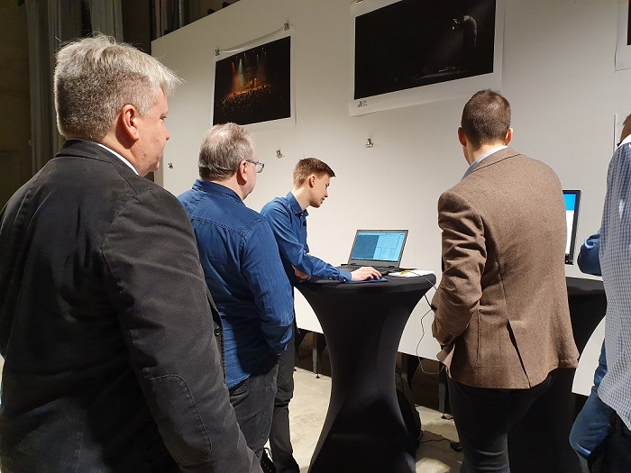 TrimbleJulkisha's tweet photo. Toisen päivän aamu lähtee käyntiin demotorilla! #TKP20 #verkkotieto #digitalisaatio https://t.co/rhBid7dGBA
