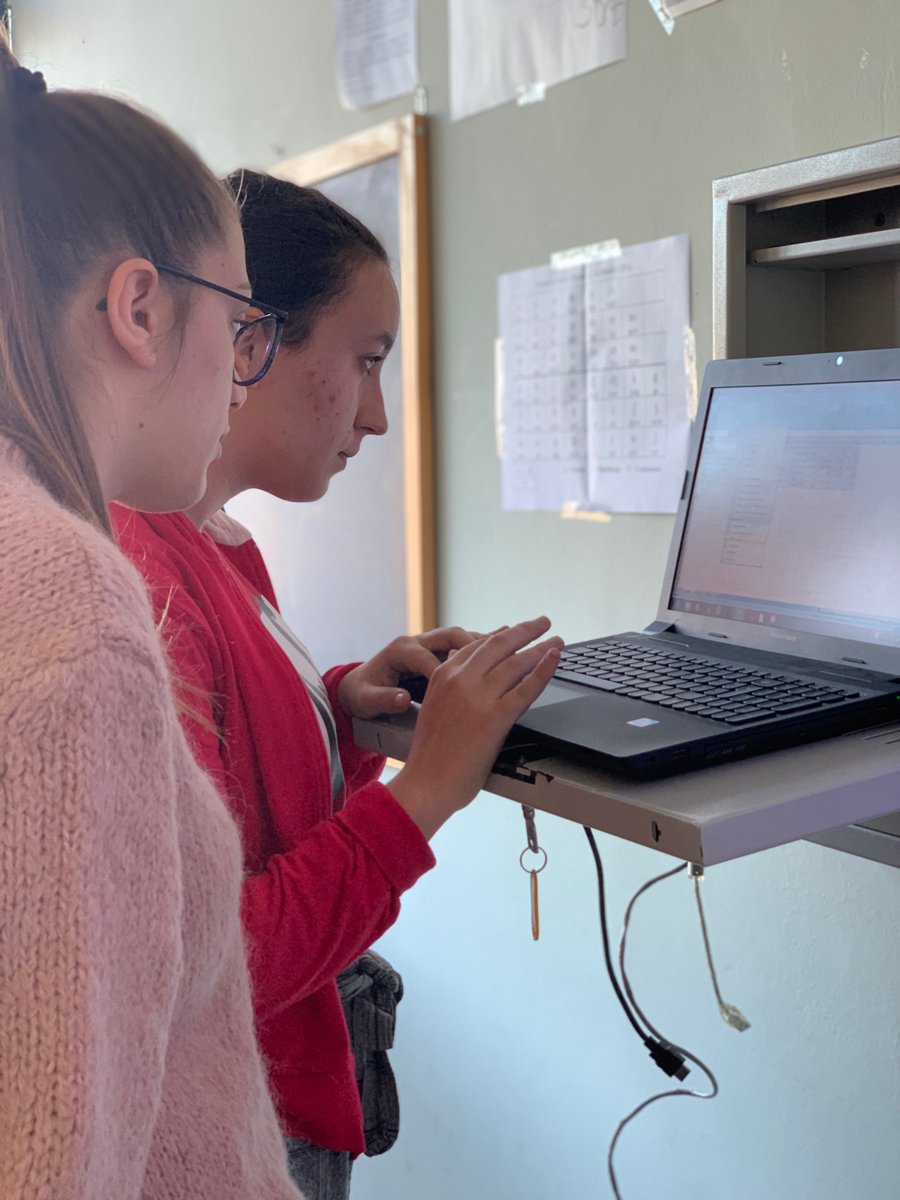 walkinprogress_'s tweet photo. Rifinendo gli ultimi dettagli!📊🖌
#Lezione2
#ASOC1920
Team #walkinprogress
#liceoscientificoSPizziCapua https://t.co/30v3a3e2hV