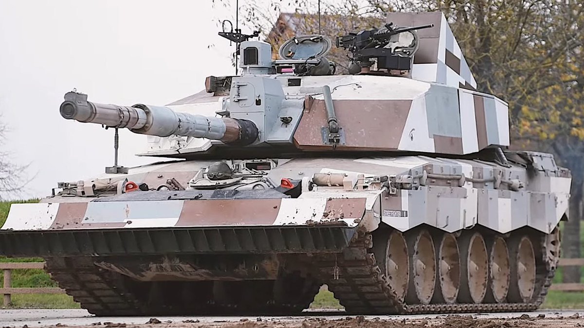 TheDeadDistrict's tweet photo. The @BritishArmy recently showed off a newconcept for a #Challenger 2 MBT for urban operations - Streetfighter II
The main differences: Israeli-made #IronVision,#Brimstone #ATGM, 60mm mortar,Blade.
According the picture, they made one platoon StreetFighter for trials
#BritishArmy https://t.co/bla4pvREBb
