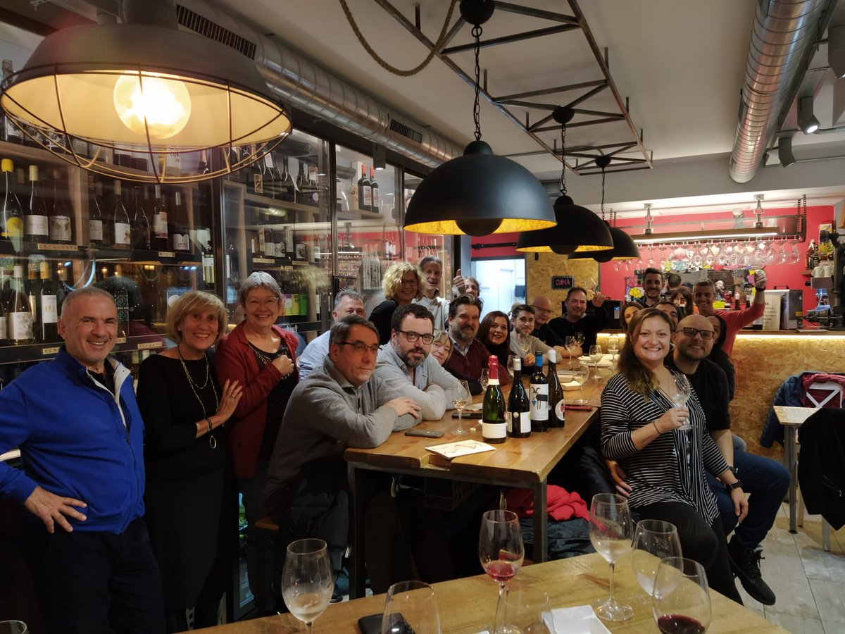 SentitsBCN's tweet photo. @loxarel allà on va omple! Molt contents del segon tast a #TipsDeVI Vinoteca donat l'èxit de les places exhaurides del tast del desembre!
Moltes gràcies a tots els que ens vau acompanyar!
#sentitsbarcelona #vicatala #loxarel #winetasting #culturadelvi https://t.co/ULYmvGiSKs
