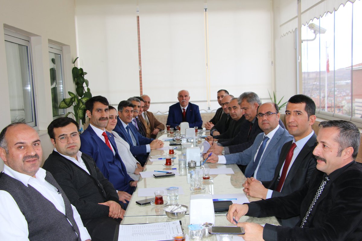 İl Müdürümüz <a href="/SuatKenc/">SUAT KENÇ</a> başkanlığında Ocak ayı İl Müdür Yardımcıları ve Kuruluş Müdürleri koordinasyon ve istişare toplantısı yapıldı. <a href="/ZehraZumrutS/">Zehra Zümrüt Selçuk</a> <a href="/SlhddnBzkrt/">Selahattin Bozkurt</a> <a href="/Ahmet_Atalan23/">Ahmet Atalan</a> <a href="/cetinozmen23/">Çetin Özmen</a> <a href="/SAHABETTINCAN23/">ŞAHABETTİN CAN</a> <a href="/Cevdet_SAYDAM/">Cevdet SAYDAM</a>