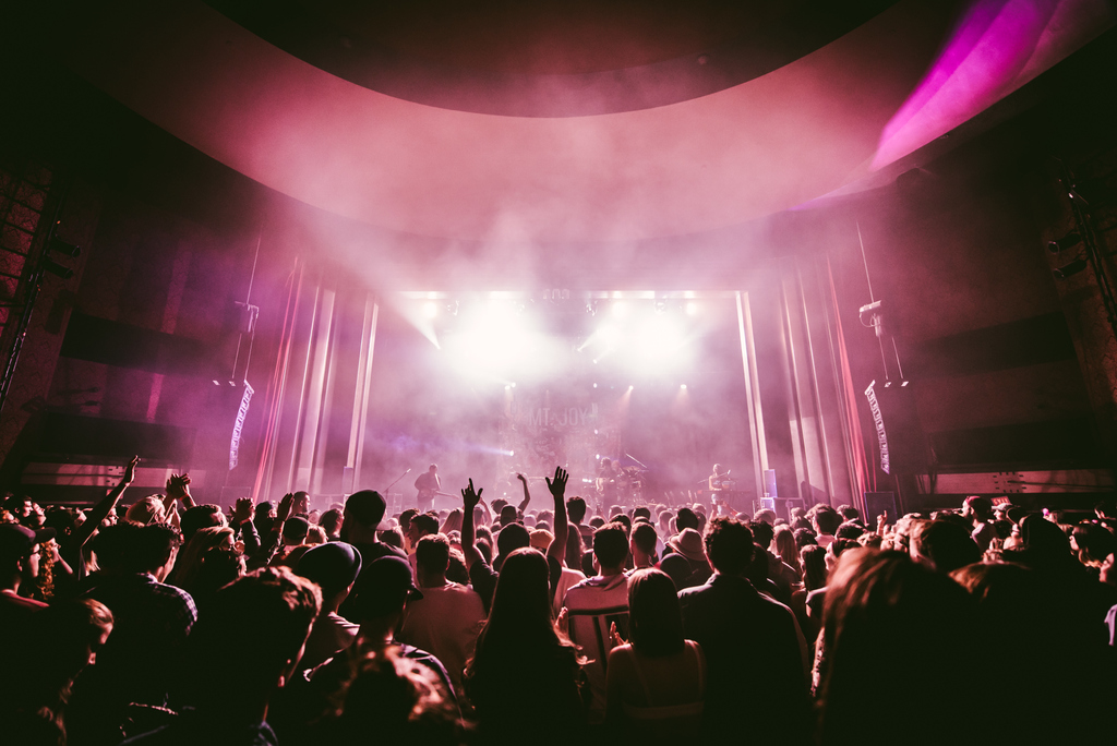 elevatemusicvan's tweet photo. 2 MORE NIGHTS! We can't wait to have our amazing finalist Noble Son, Strange Breed, and Michaela Slinger take the stage on Friday night at the beautiful Vogue Theatre! Do you have your tickets yet? 

Tickets: https://t.co/ridAMDEIue https://t.co/gxxrCEYPtE