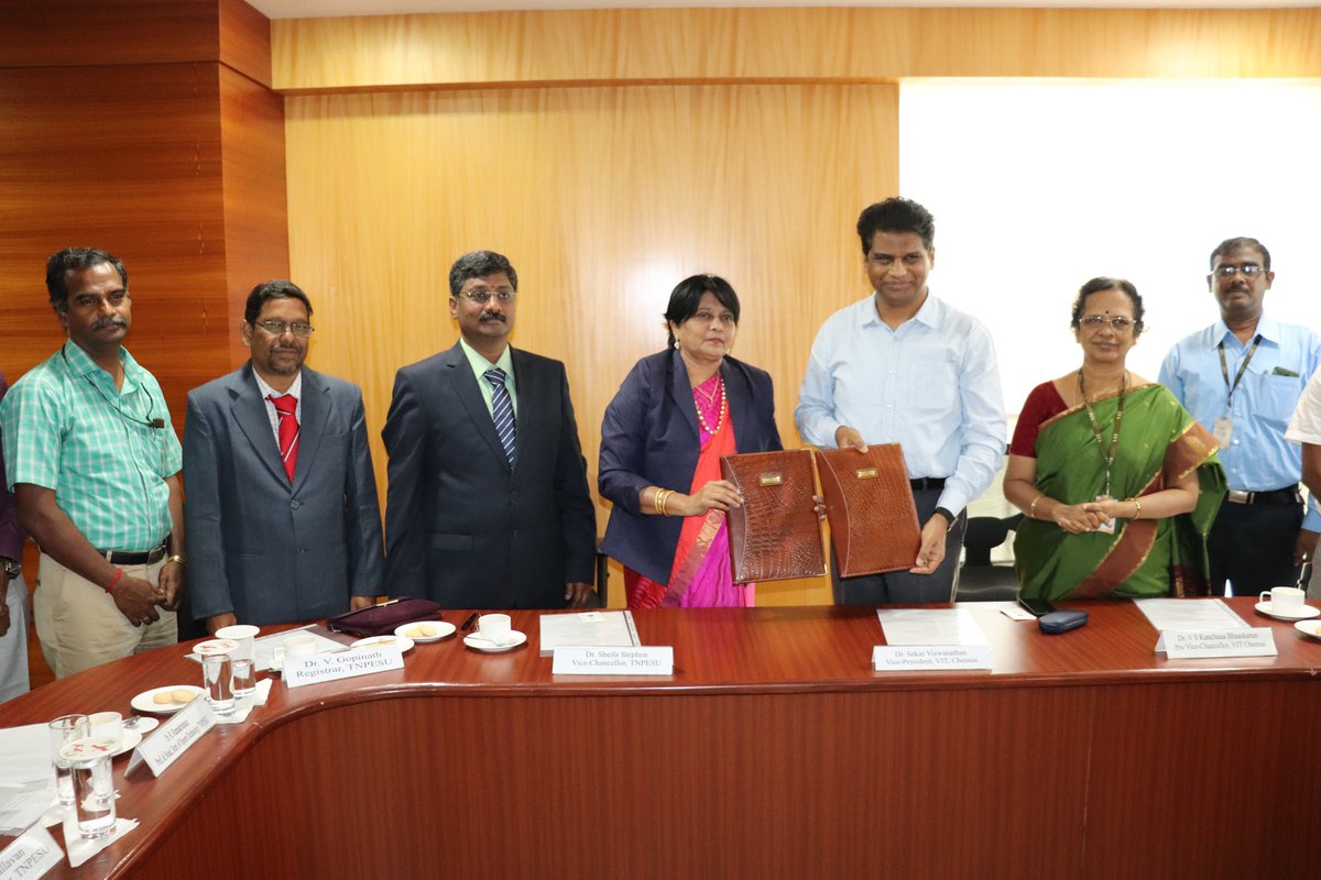 SMBS_VITCC's tweet photo. Collaboration MoU between VIT Chennai and Tamilnadu Physical Education and Sports University signed on 22nd Jan 2020 by Vice President, VIT - Dr Sekar Viswanathan and Vice Chancellor of TNPESU - Dr Dr. Sheila Stephen https://t.co/tiN5jpNKzn