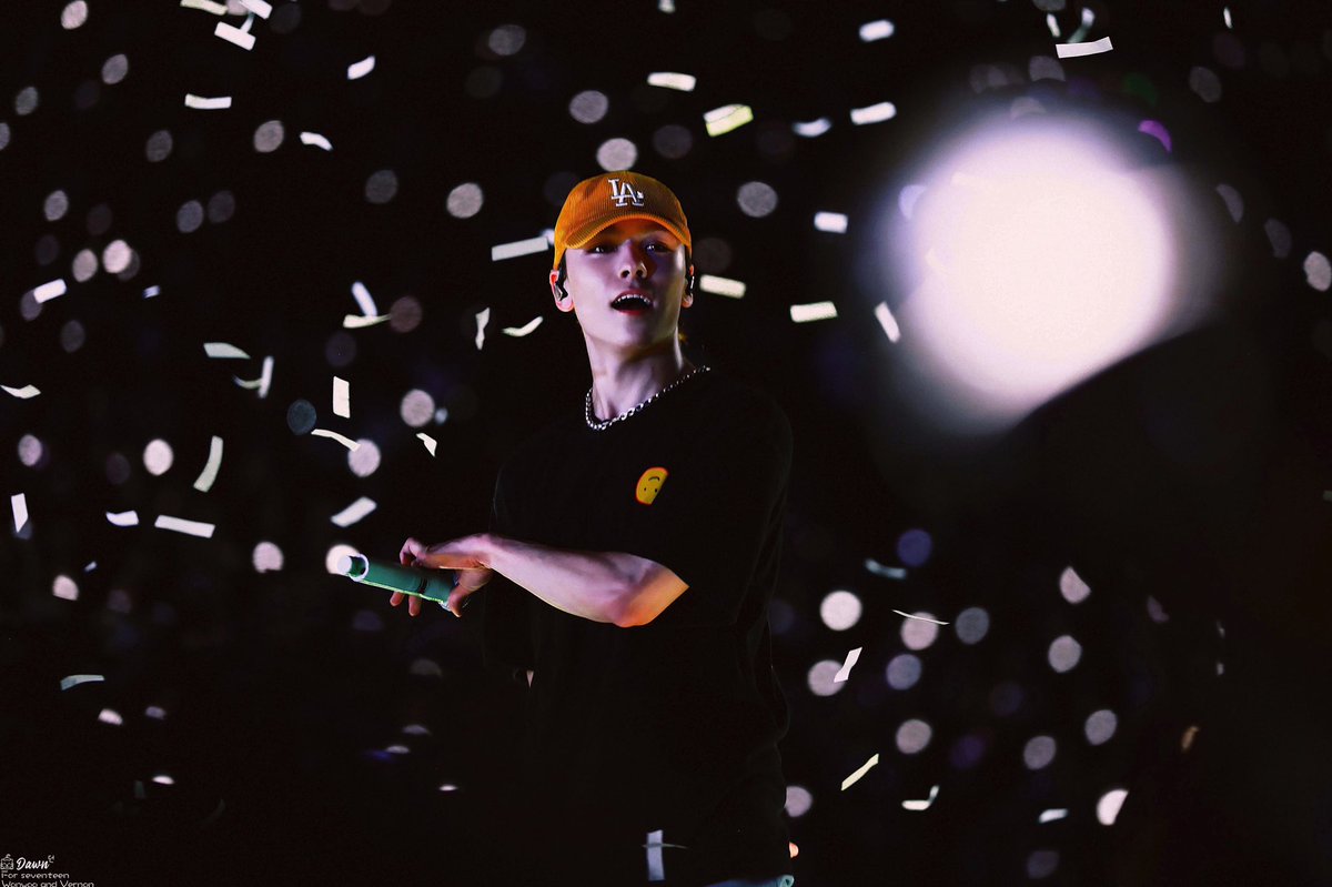 Dawn_717_218's tweet photo. 200119 Ode to You in LA 
#VERNON #버논 #バーノン #최한솔 
#SEVENTEEN #세븐틴 https://t.co/XvOPUltpr8
