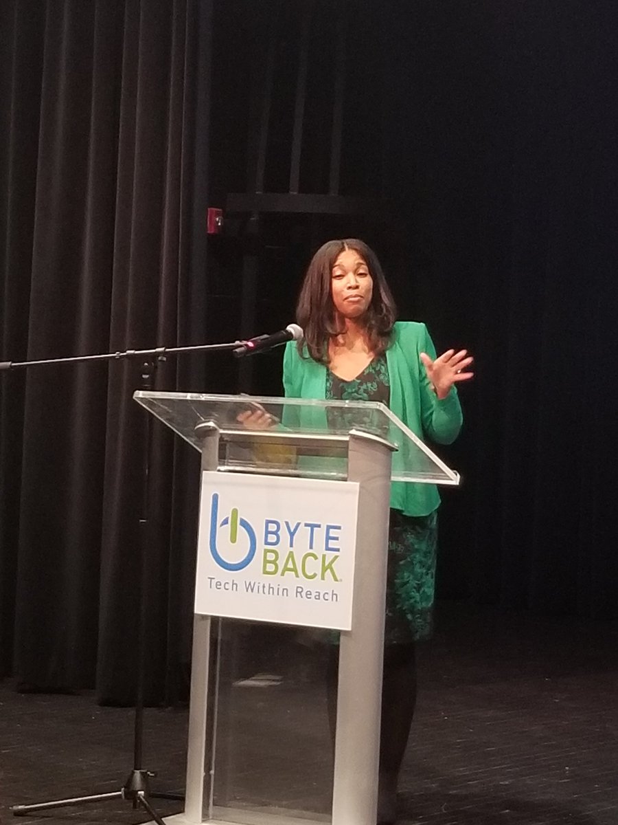 desy_oc's tweet photo. From @ByteBackDC student to Byte Byte IT instructor! Her Uncle graduated from the same program 10 years ago and told her about it. Wow!
#bytebackgrad https://t.co/B3twJXmH5A