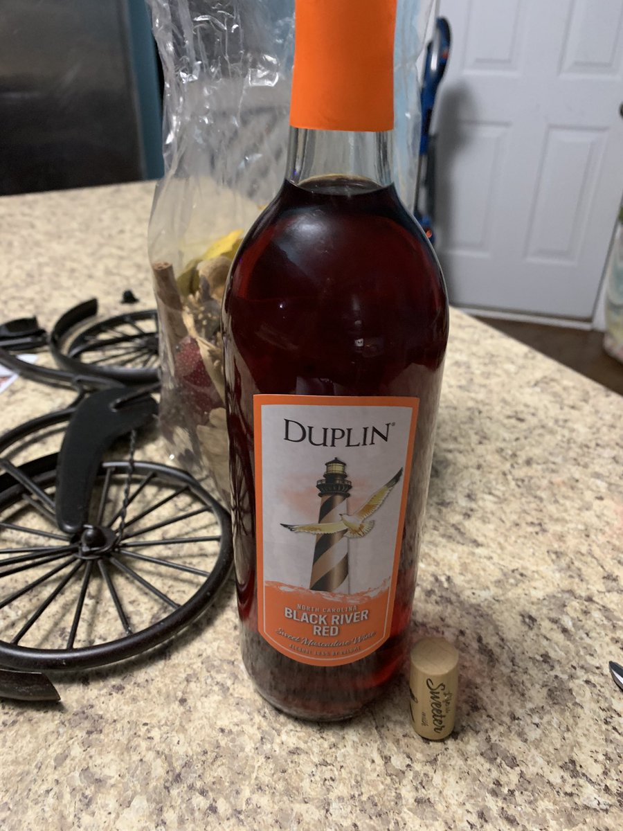 GoHomeGertie's tweet photo. I get by with a little help from my friends #selfcare  @duplinwinery https://t.co/5DXvh2TAl4