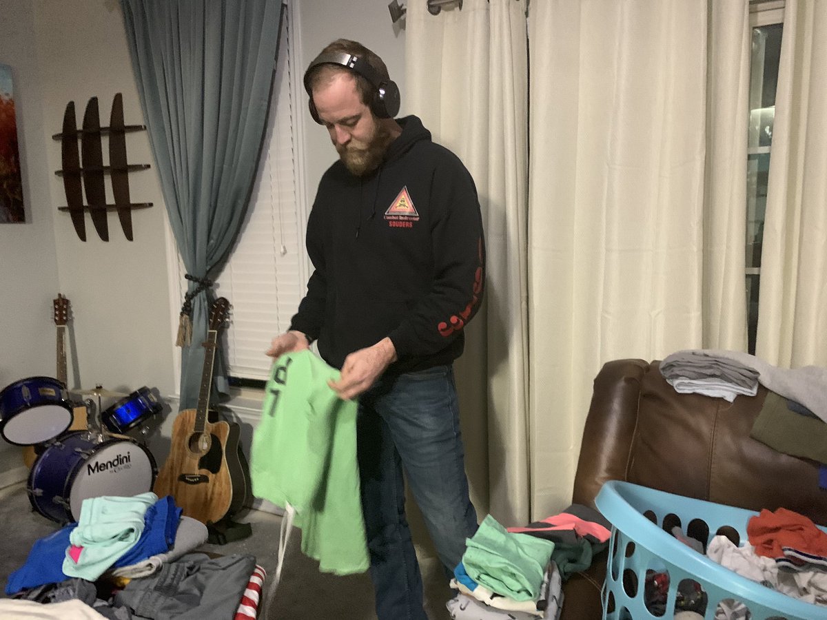 GoHomeGertie's tweet photo. Tip of the day marry a man that folds! #MyMan https://t.co/digNCX4uTN