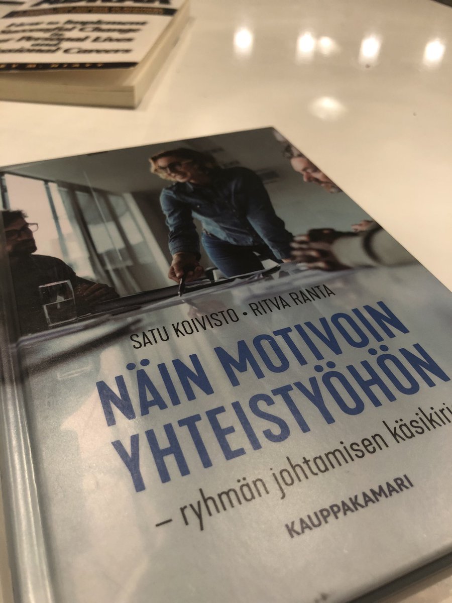 HeliVuori's tweet image. Heivasin eilen Hiattin ADKAR-mallin tuskastuneena taustalle ja otin #SIMOL -mallin tutkiskeluun. Tavoitteena löytää parempia keinoja ryhmien johtamiseen ja yhteistyön parantamiseen @SatuKoivisto10 ja @RitvaRanta 
#johtaminen #muutos #yhteistyö