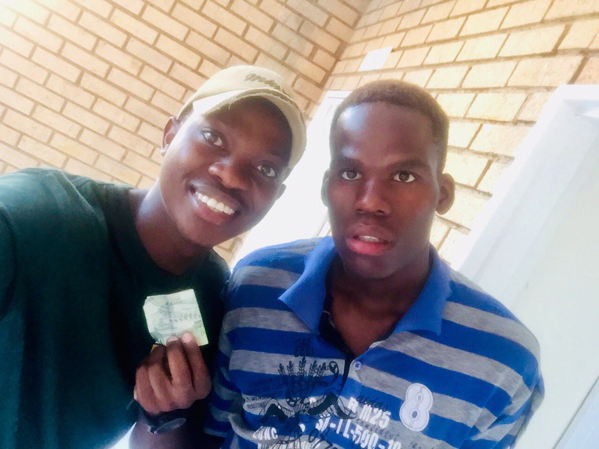 Gomez_0nline's tweet photo. Thapelo Setlhare!Bafana ba kasi chippin in!👏🏾💫✊🏾
#P10forMBA
#TheTenBucksCampaign https://t.co/Pa9BqzoVvl