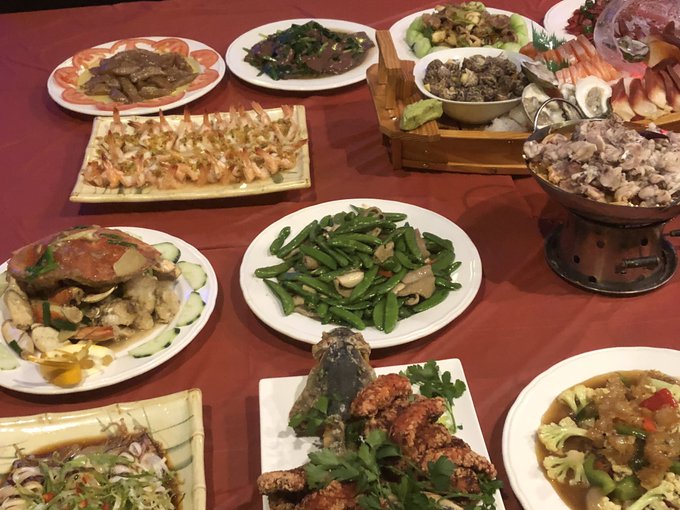 Oh yeah celebrated Chinese New Years early with some people, it&rsquo;s late, I got class tomorrow but I ate