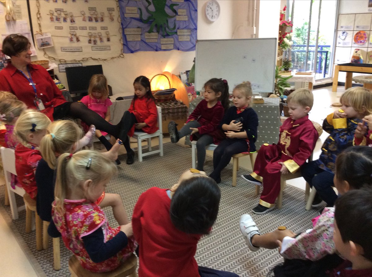 Fun games during Community Time in Seaside! Where can you balance your chocolate coin? 
Kung Hei Fat Choy to all our Seaside families.