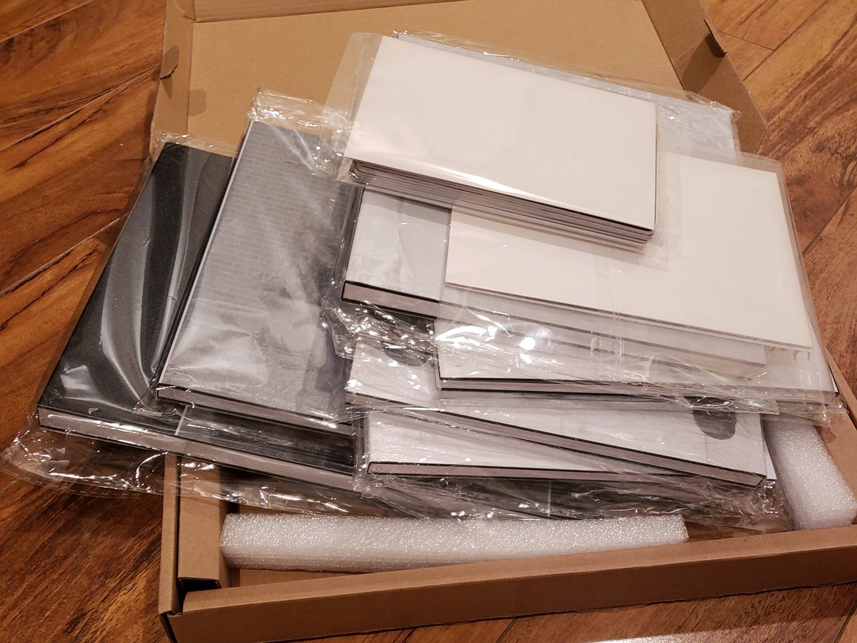 I just love days like this 😁📦📷 I have books! #TravelPhotographer #photography #engagementphotos #BoudoirPhotos #WeddingPhotographer #EventPhotography #WeddingPhotographer #love #books #familyphotos #matutity #alteregophotos #luxuryweddingphotographer #newbornphotography