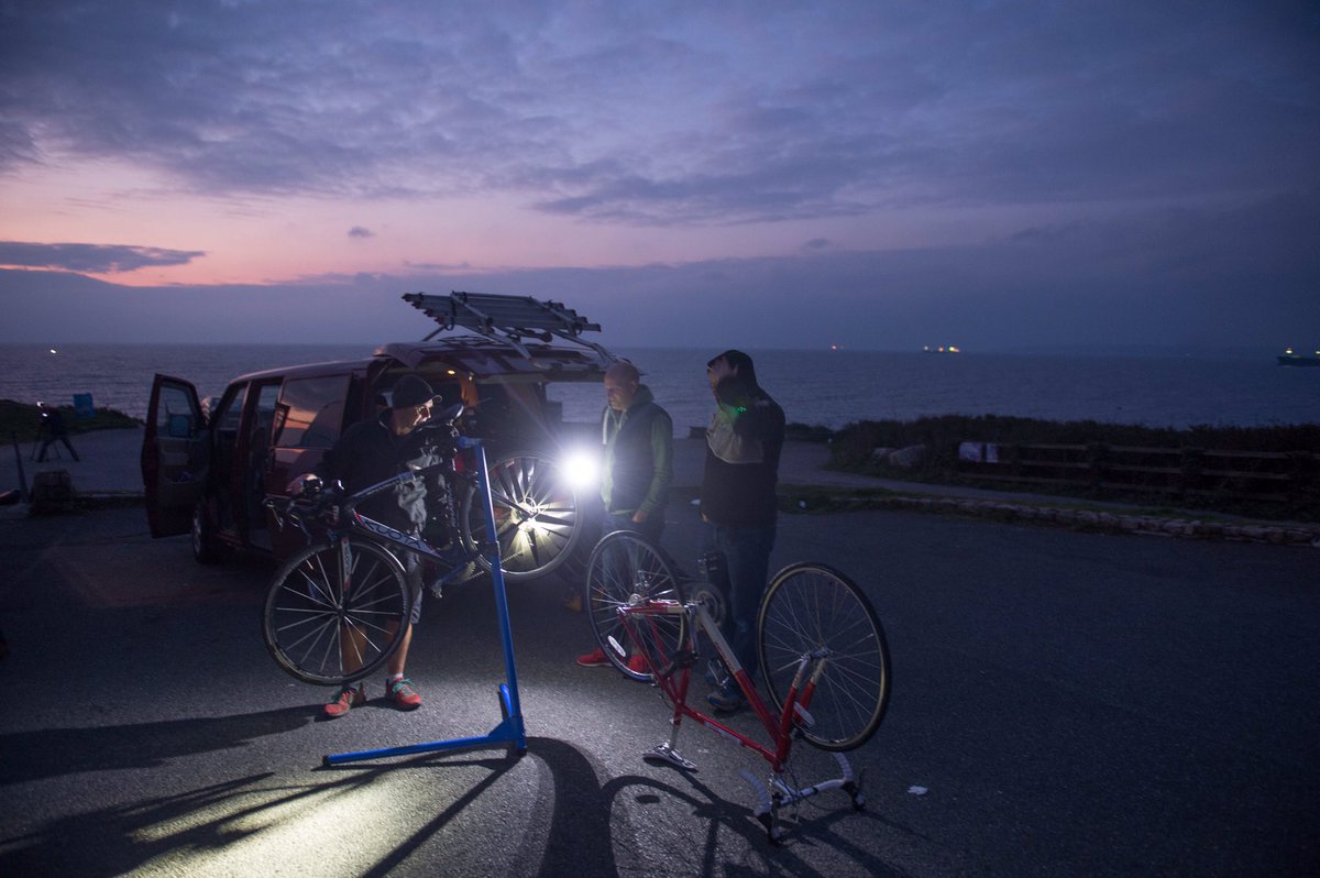 TrafalgarWay's tweet photo. .#tbt to #TheWay2015 It’s silly o’clock &amp; Ross from @CycleX is on the tools as the sun begins to rise at Pendennis Point 
Get your trusty steed ready &amp; come &amp; join us on 27th June for #TheWay2020 #RTTWno6 with @nfum_wessex . See the link in our bio to find out more 🔧 🚴🏻‍♀️🚴‍♂️💨 https://t.co/VBLHFLZlmP