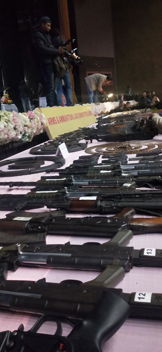Pranjal_khabri's tweet image. #BreakingNews 
At least 644 cadres of eight militant groups have laid down their arms before the #Assam government.

#PeaceforProgress #SurrenderCeremony #Armslaiddown