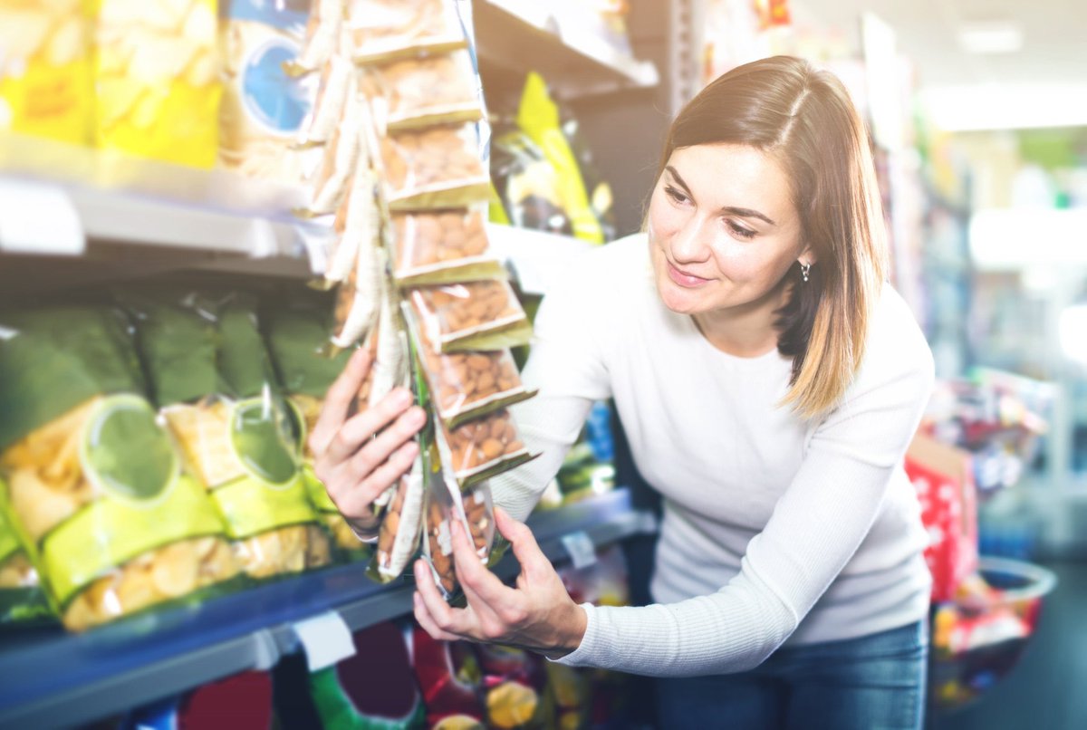 AperitivoSnacks's tweet photo. ¿Sabes que el 100% de las #innovaciones del sector de #snacks durante los últimos años responden a los criterios #sabor, #practicidad y #salud? Más en nuestro #blog #snackeando https://t.co/tOPbpCovaV https://t.co/mayMlkzvH4