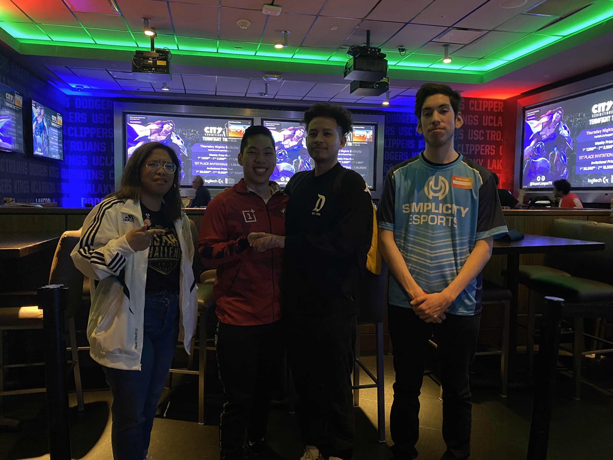 Outsider9k's tweet image. The squad fam! Thanks @joinsuperleague for hosting a great @PUBGMOBILE community event. Thank you @OnePlus_USA for sponsoring it. #tribewin #onepluspartner #pubgmvip