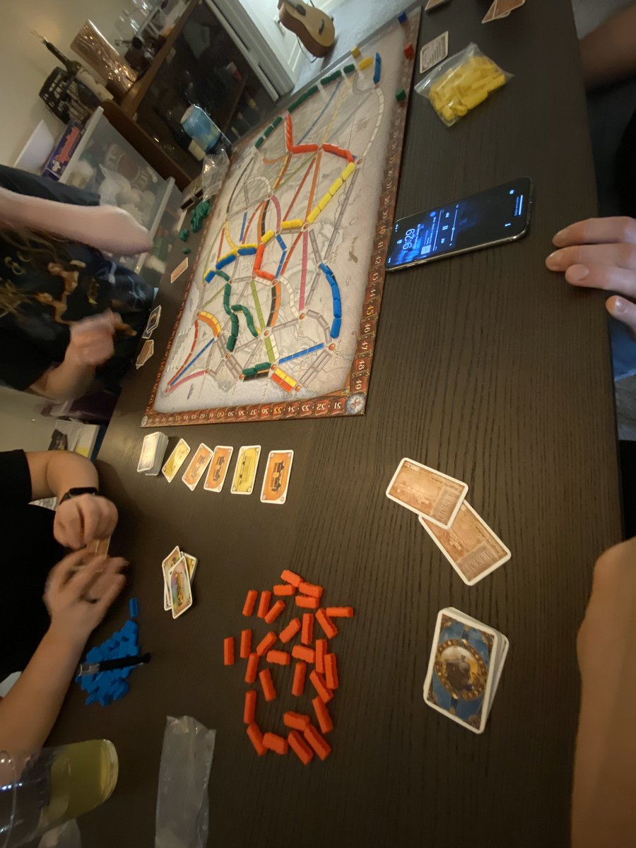 rox_1185's tweet photo. #gamenight #tickettoride https://t.co/f4LEb0XXaj