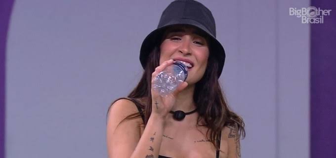 matheushare's tweet photo. Vontade: PARAR DE ASSISTIR BBB

Obstáculos: Bianca e Manu
#BBB2O #BBB20 https://t.co/F4tZvVbRdR