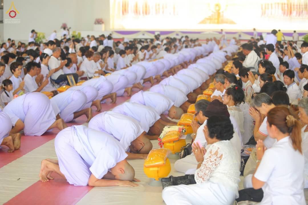 Psanitwong's tweet photo. พิธีบรรพชาธรรมทายาท
รุ่นบูชาธรรมคุณยายมหารัตนอุบาสิกาจันทร์ ขนนกยูง ครบรอบ 111 ปี
วันที่ 18 มกราคม พ.ศ. 2563
ณ วัดพระธรรมกาย จ.ปทุมธานี
🇹🇭
ชมภาพทั้งหมดได้ที่ Website
https://t.co/NuQRYHOWiM https://t.co/uRFABAJJdM