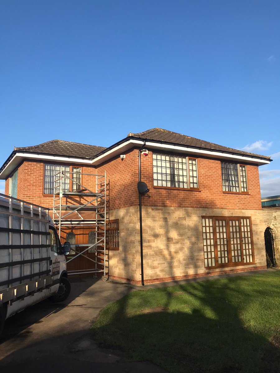 Installation we are in the middle of😍

Astragal bar enhance the look of your windows &amp; doors by giving them the traditional Georgian appearance.