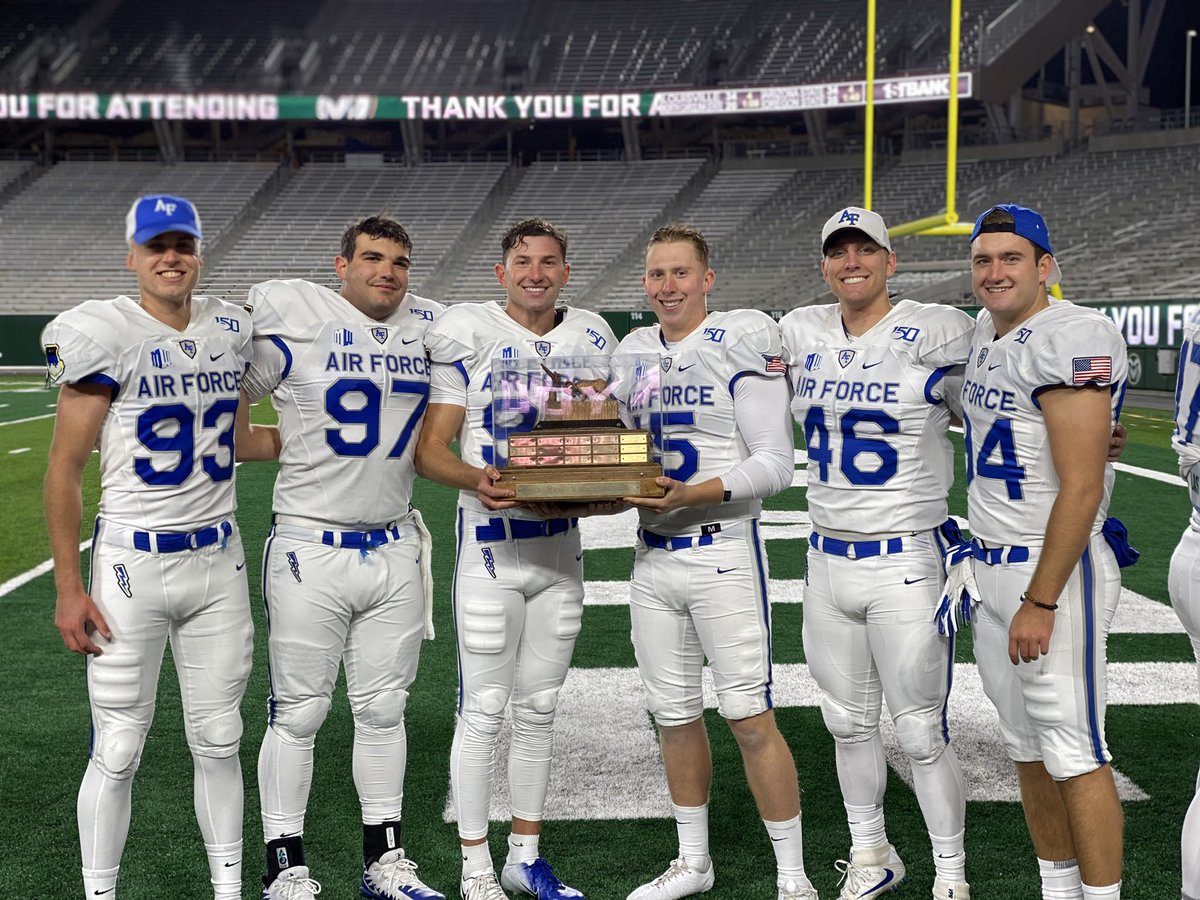 connerkirk's tweet photo. One season left 🏈 https://t.co/rh2bopoMVD